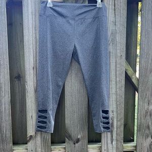 Kohl’s gray Capri yoga pants